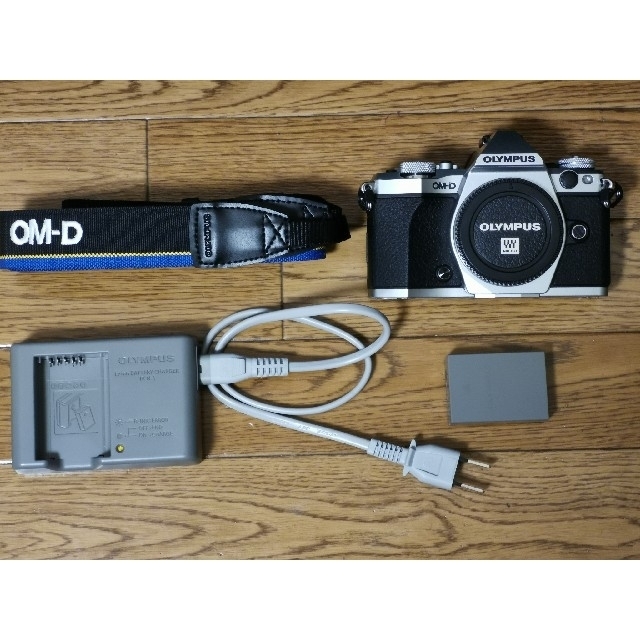 OLYMPUS(オリンパス)のOLYMPUS OM-D EM-5 Mark II スマホ/家電/カメラのカメラ(ミラーレス一眼)の商品写真