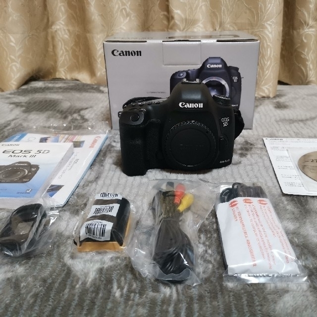 Canon(キヤノン)のEOS 5D MarkIII #なみだ様専用 スマホ/家電/カメラのカメラ(デジタル一眼)の商品写真