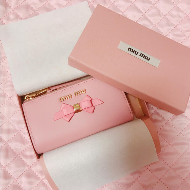 ◇SALE公式 黒 【新品】miumiu♡新作マドラスパール リボン www キー