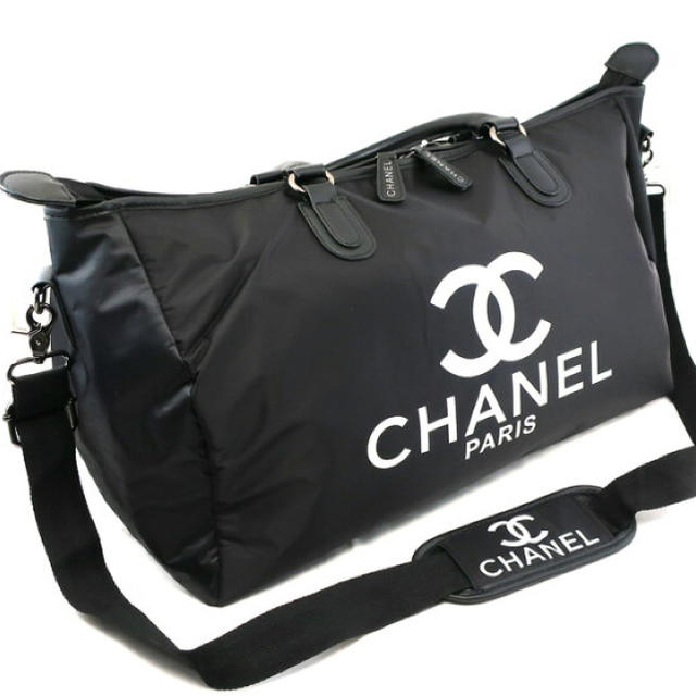 CHANEL(シャネル)の新品✴︎CHANELシャネル 海外VIPノベルティー ボストンバッグ ショルダー レディースのバッグ(ボストンバッグ)の商品写真