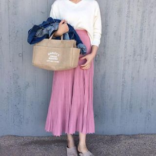 マウジー(moussy)のmoussy ニットプリーツロングスカートピンク(ロングスカート)