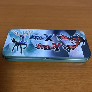 ポケモン(ポケモン)のポケットモンスター  ペンケース  缶 筆箱(ペンケース/筆箱)