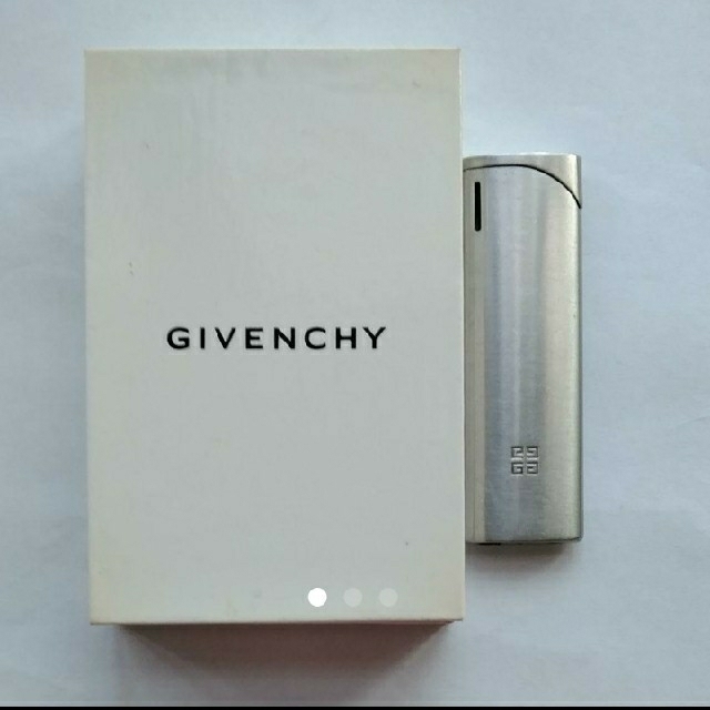 GIVENCHY(ジバンシィ)のジバンシー　レディースライター　シルバー その他のその他(その他)の商品写真