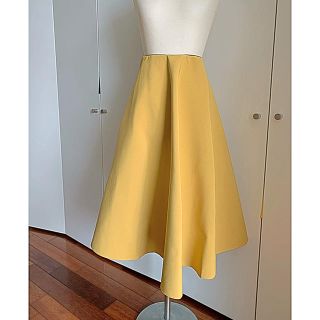 ザラ(ZARA)の✨美品✨birthdaybash♡Aラインボンディングスカート♡yellow(ひざ丈スカート)