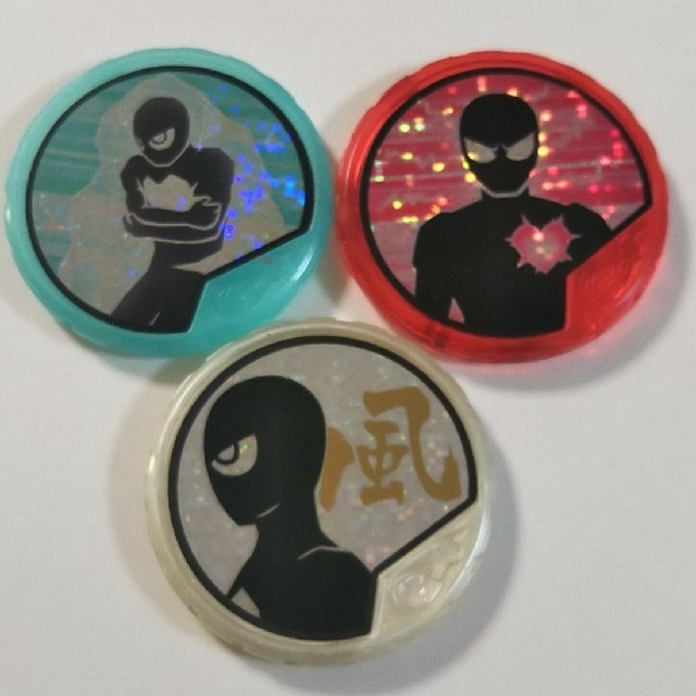 BANDAI(バンダイ)の【じゅりたん様専用】ブットバソウル エナジーアイテム「氷結・憤怒・風」 エンタメ/ホビーのフィギュア(特撮)の商品写真