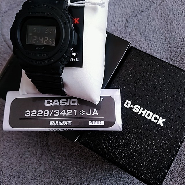 G-SHOCK 新品未使用タグあり　腕時計　黒　CASIOファッション小物