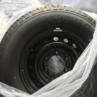 ダンロップ(DUNLOP)のハイエース純正タイヤホイールセット(タイヤ・ホイールセット)