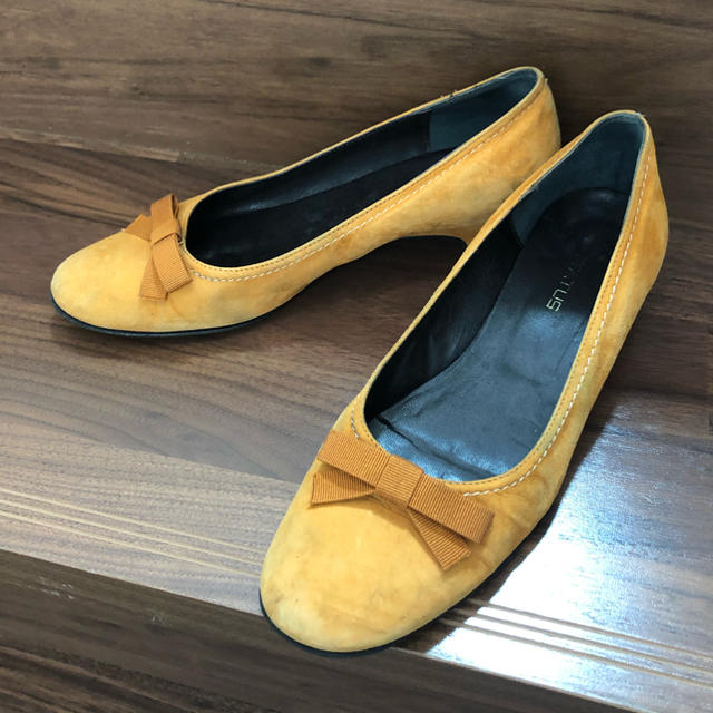 TOMORROWLAND(トゥモローランド)の黄色 パンプス🎀 レディースの靴/シューズ(ハイヒール/パンプス)の商品写真