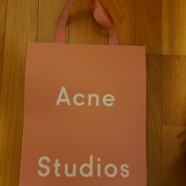 ACNE(アクネ)のAcne studiosガ－メントダイスウェット新品+紙袋 メンズのトップス(スウェット)の商品写真