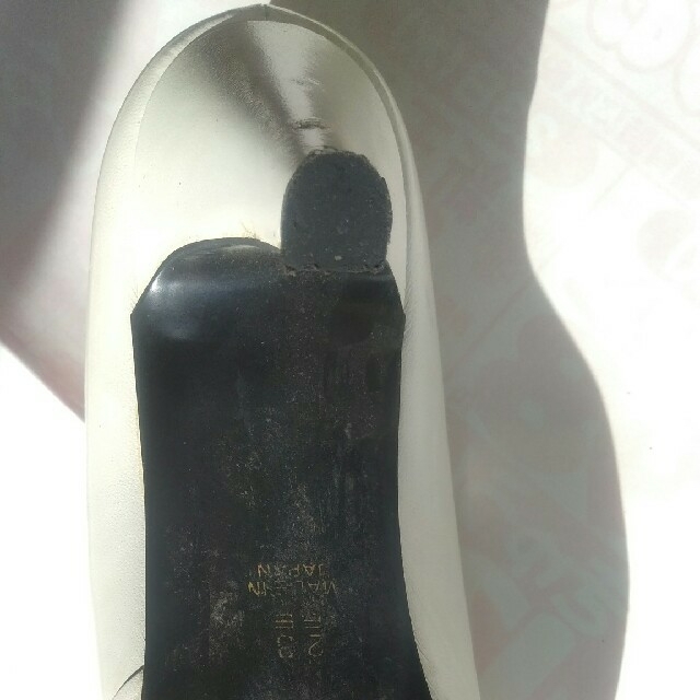 ほぼ新品❤白パンプス✨6.5cmヒール日本製 KANOKO 本革  レディースの靴/シューズ(ハイヒール/パンプス)の商品写真