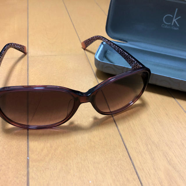 Calvin Klein(カルバンクライン)のCK サングラス(レディース) レディースのファッション小物(サングラス/メガネ)の商品写真