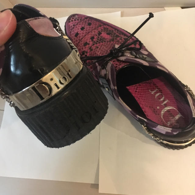 Dior(ディオール)のDior パイソン皮ラバーソールシューズ 24.5〜25 レディースの靴/シューズ(ローファー/革靴)の商品写真