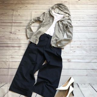 ザラ(ZARA)の美品 ZARA キレイ目ワイドパンツ ジーンズ(カジュアルパンツ)