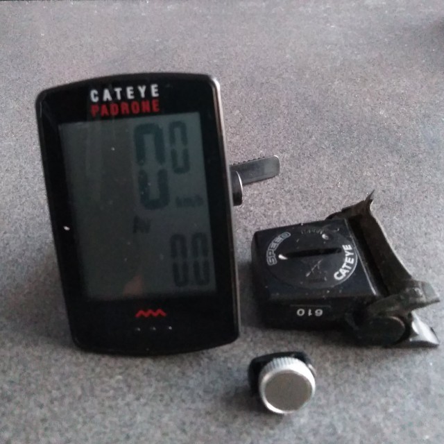CATEYE(キャットアイ)のCATEYE PADRONE+ センサーセット サイクルコンピューター  スポーツ/アウトドアの自転車(パーツ)の商品写真