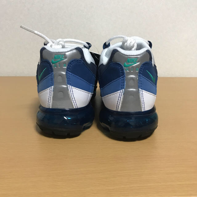 NIKE(ナイキ)の新品 AIR VAPORMAX 95 ブルーグラデ 25cm メンズの靴/シューズ(スニーカー)の商品写真