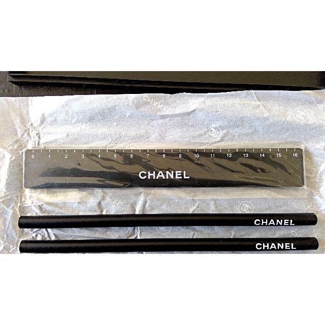 CHANEL(シャネル)のホワイトライ様  専用 レディースのファッション小物(その他)の商品写真