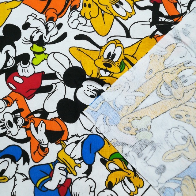 Disney(ディズニー)の16 ミッキーフレンズニット生地 ハンドメイドの素材/材料(生地/糸)の商品写真