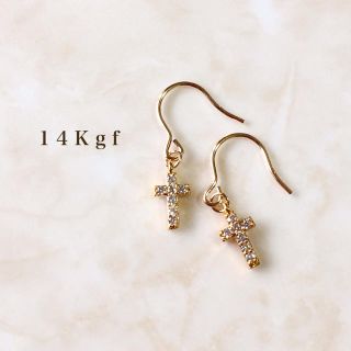 14Kgf/K14gfジルコニアクロスパヴェピアス AHKAH.IENA(ピアス)