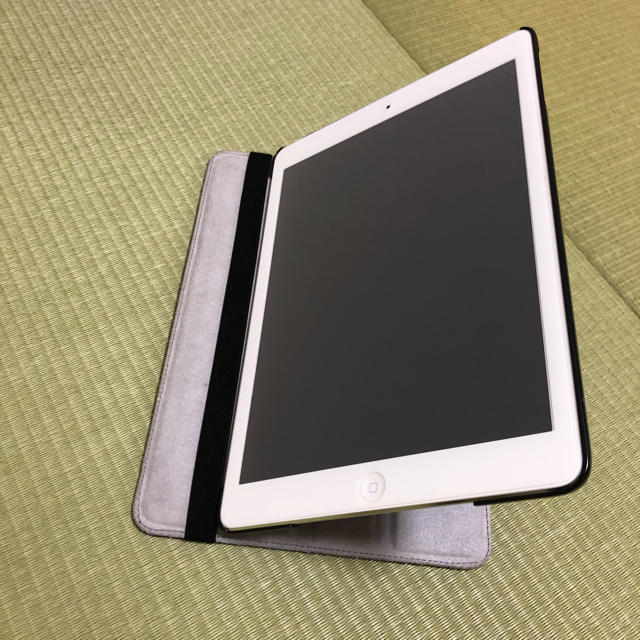 iPad(アイパッド)のみちしゃん様専用 iPad Air 32gb wi-fiモデル スマホ/家電/カメラのPC/タブレット(タブレット)の商品写真