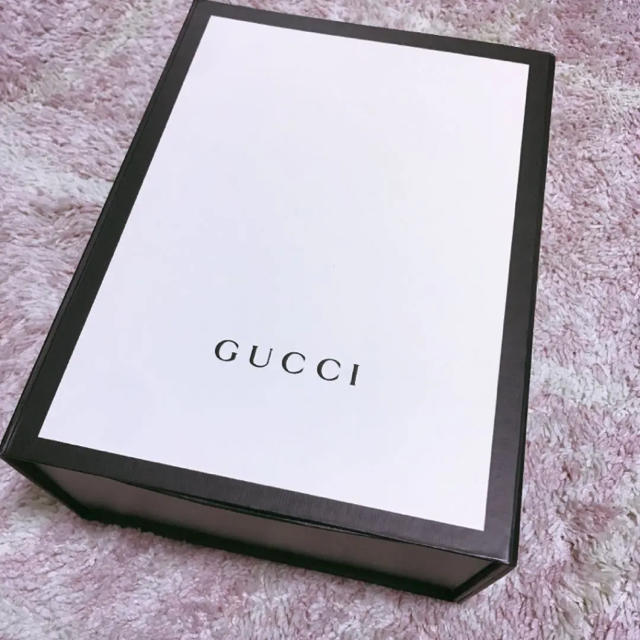 Gucci(グッチ)のGUCCI  ギフトボックス 中箱 インテリア/住まい/日用品のオフィス用品(ラッピング/包装)の商品写真