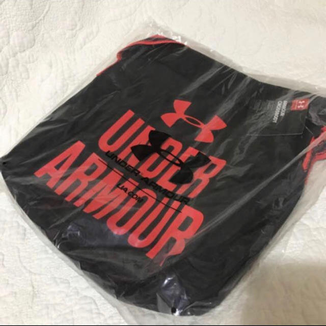 UNDER ARMOUR(アンダーアーマー)のアンダーアーマーUA★クロスバディトートバッグ★新品 メンズのバッグ(トートバッグ)の商品写真