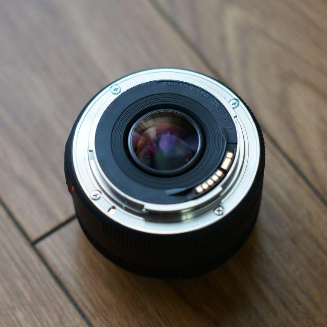 Canon(キヤノン)のキャノン EF50mm F1.8 STM フィルター付き超美品 スマホ/家電/カメラのカメラ(レンズ(単焦点))の商品写真