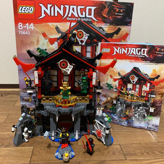 Lego(レゴ)のレゴ(LEGO) ニンジャゴー 復活の神殿 70643 (値下げ済) エンタメ/ホビーのおもちゃ/ぬいぐるみ(キャラクターグッズ)の商品写真