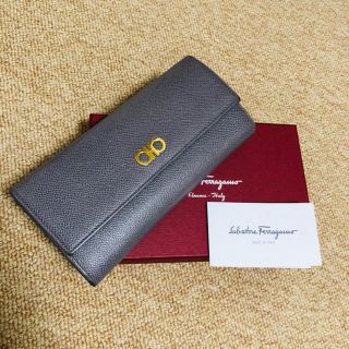 フェラガモ(Ferragamo)のフェラガモ 長財布美品  百貨店購入  お値下げ(財布)