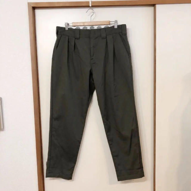 BEAMS(ビームス)の人気 ビームス 購入 ディッキーズ ストレッチ ルーズ ワイド テーパード チノ メンズのパンツ(チノパン)の商品写真