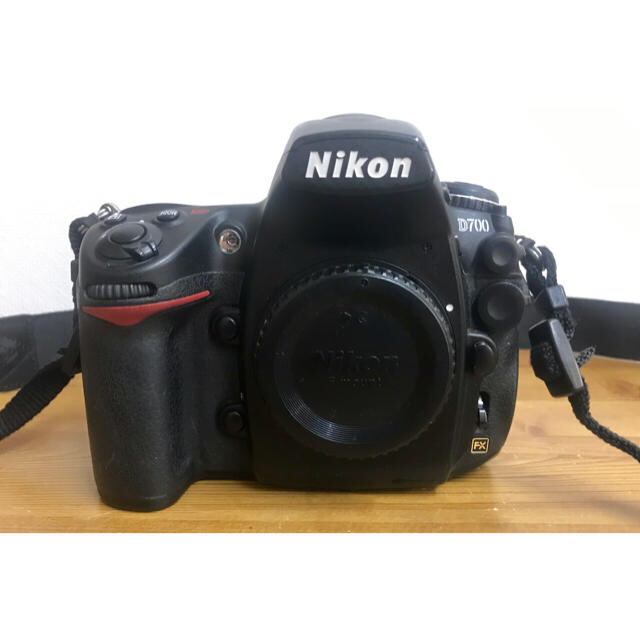 Nikon DSLR D700 (FX)