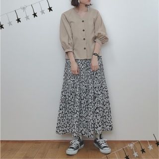 ジーユー(GU)のgu☆フロントボタンブラウス☆新品☆Mサイズ☆ベージュ☆インスタ☆wear(シャツ/ブラウス(長袖/七分))