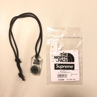 シュプリーム(Supreme)のsupreme the north face compass necklace(ネックレス)