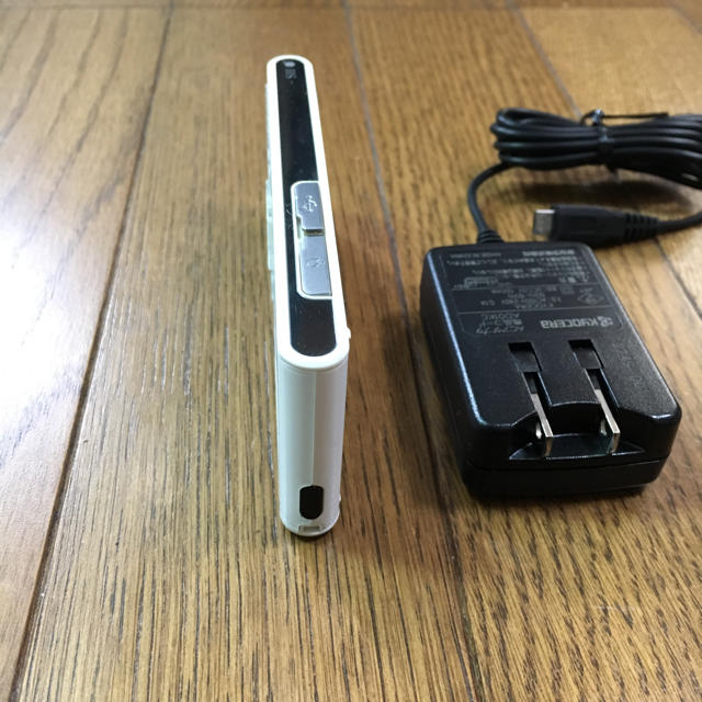 SEIKO(セイコー)の[充電器付] WILLCOM SOCIUS WX01S white スマホ/家電/カメラのスマートフォン/携帯電話(PHS本体)の商品写真