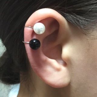 ⭕️ イヤーカフ パール ⭕️〔片耳1コ〕 人口パール 8mm(イヤーカフ)