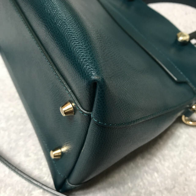 Furla(フルラ)のMoto様専用 フルラ ハイパー 美品 グリーン Mサイズ レディースのバッグ(ショルダーバッグ)の商品写真