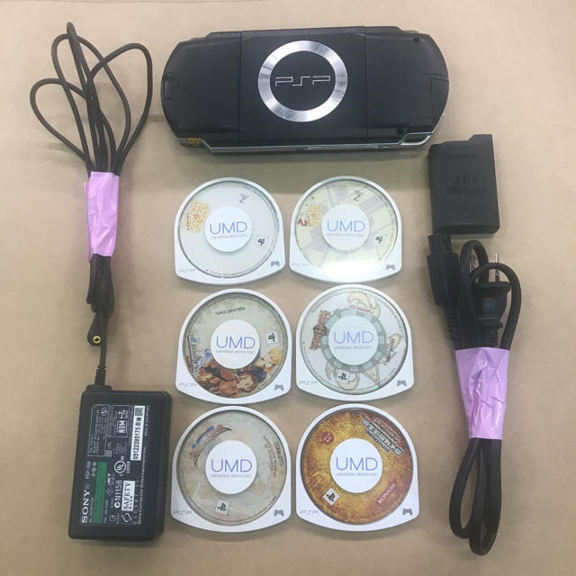 SONY(ソニー)のPSP1000 ソフト６本付き 中古 その2 エンタメ/ホビーのゲームソフト/ゲーム機本体(携帯用ゲーム機本体)の商品写真