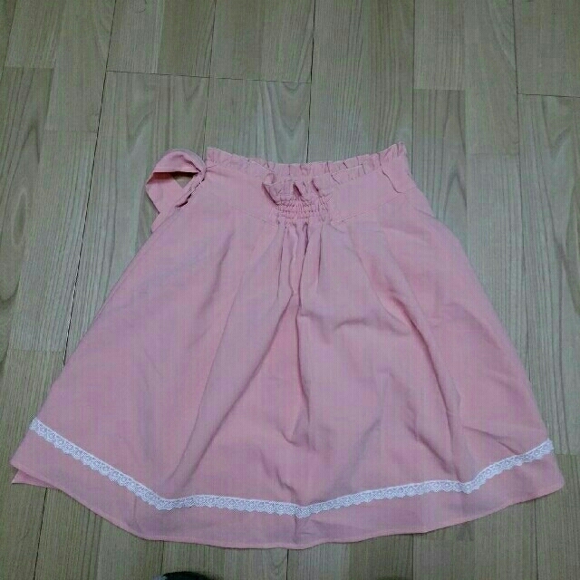 スカート　Ｍサイズ　春夏　サーモンピンク レディースのスカート(ひざ丈スカート)の商品写真