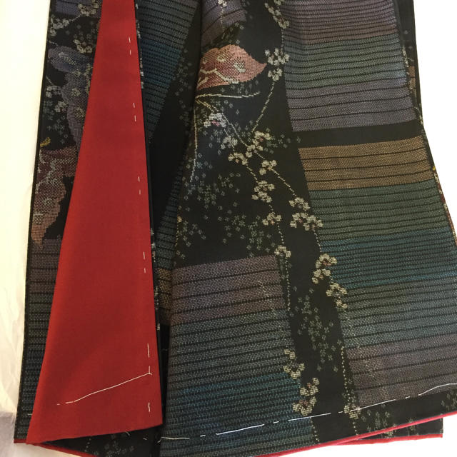 価格は安く 大島紬を色っぽく着こなしてみては 色大島 袷着物 証紙付き