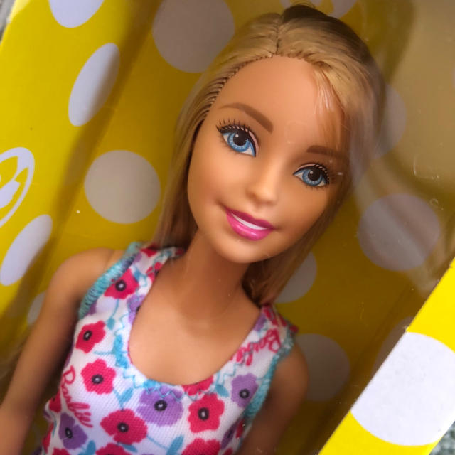 Barbie(バービー)の新品未開封 はじめてのバービー ② キッズ/ベビー/マタニティのおもちゃ(ぬいぐるみ/人形)の商品写真