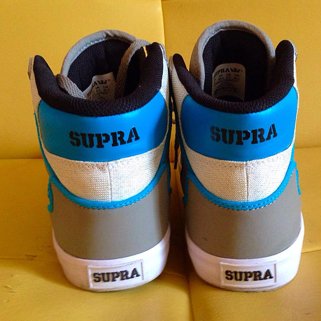 Supreme(シュプリーム)のSUPRAスニーカー25.5 レディースの靴/シューズ(スニーカー)の商品写真
