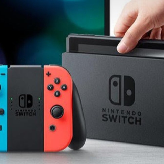 Nintendo Switch  (L)ネオンブルー / (R) ネオンレッド