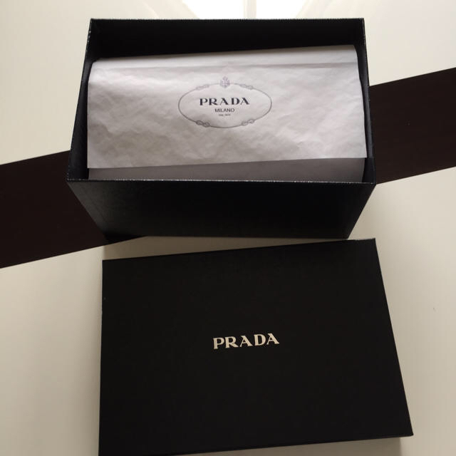 PRADA(プラダ)の値下げしました 新品 プラダ キャップ 帽子 PRADA レディースの帽子(キャップ)の商品写真