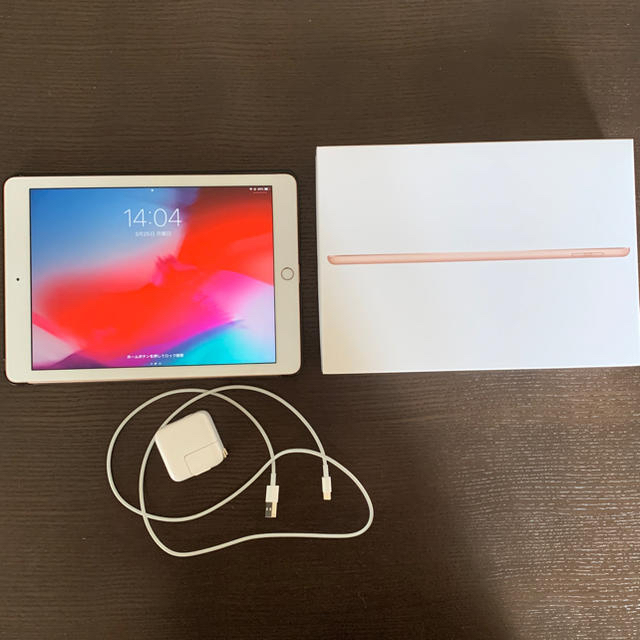 ◇iPad 第6世代 128GB 2018年春 Wi-Fiモデル ゴールド スマホ/家電 ...
