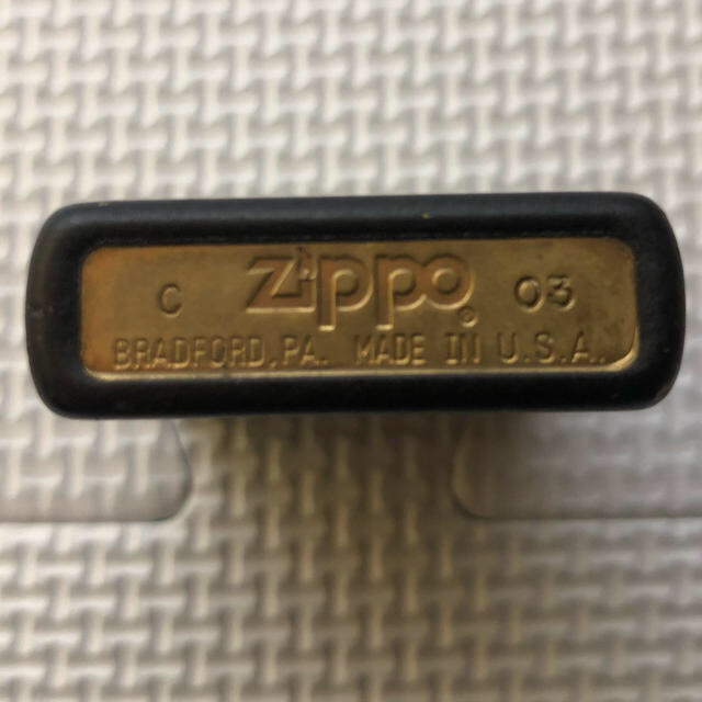 ZIPPO(ジッポー)のZIPPO シンプル黒+ペイズリー柄の2個セット メンズのファッション小物(タバコグッズ)の商品写真