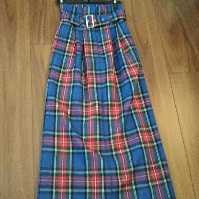 Mila Owen(ミラオーウェン)のミラオーウェン 未使用ハイウエストスカート レディースのスカート(ロングスカート)の商品写真