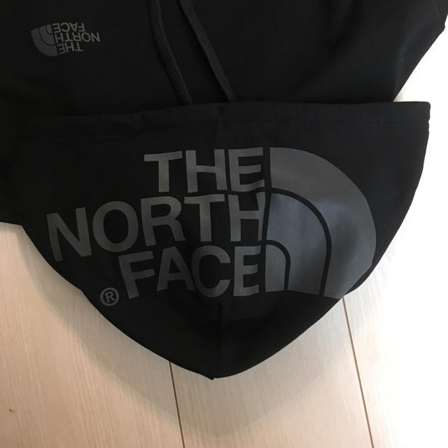 THENORTHFACE商品名ノースフェイス 黒 パーカー USのSサイズ