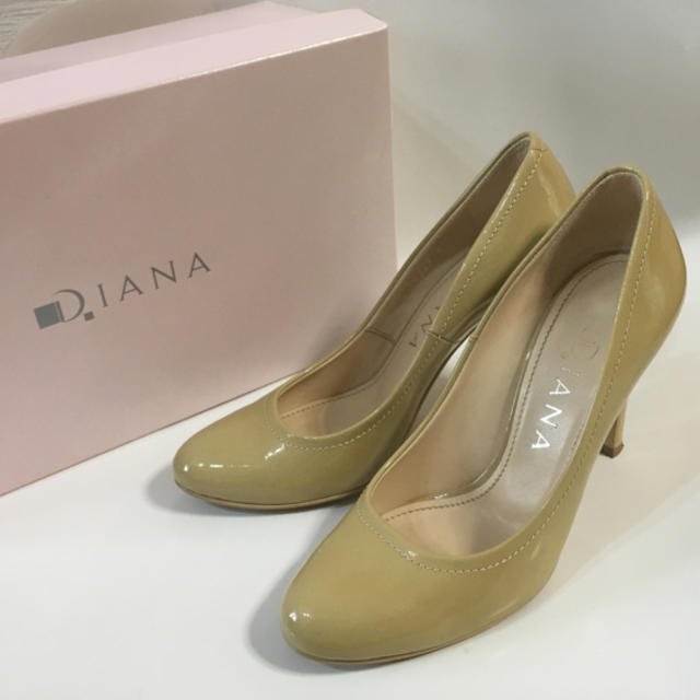 DIANA(ダイアナ)のエナメルハイヒールDIANA レディースの靴/シューズ(ハイヒール/パンプス)の商品写真