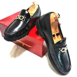 サルヴァトーレフェラガモ(Salvatore Ferragamo)のサルヴァトーレフェラガモ ローファー 71/2EE 美品 ガンチーニ(ドレス/ビジネス)