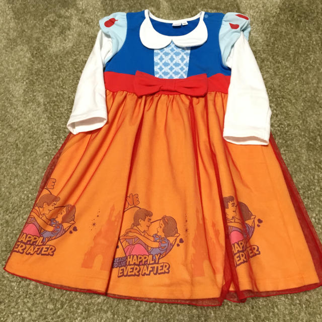 Disney(ディズニー)の白雪姫のワンピース 110 キッズ/ベビー/マタニティのキッズ服女の子用(90cm~)(ワンピース)の商品写真