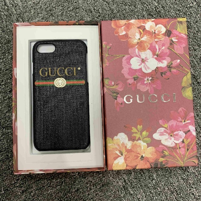 Gucci - Iphoneケース　グッチ
の通販 by あつ子^_^'s shop｜グッチならラクマ